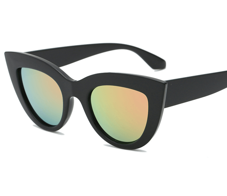 Attractive Sunglasses - My Beach Kit