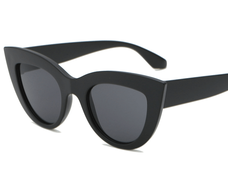 Attractive Sunglasses - My Beach Kit